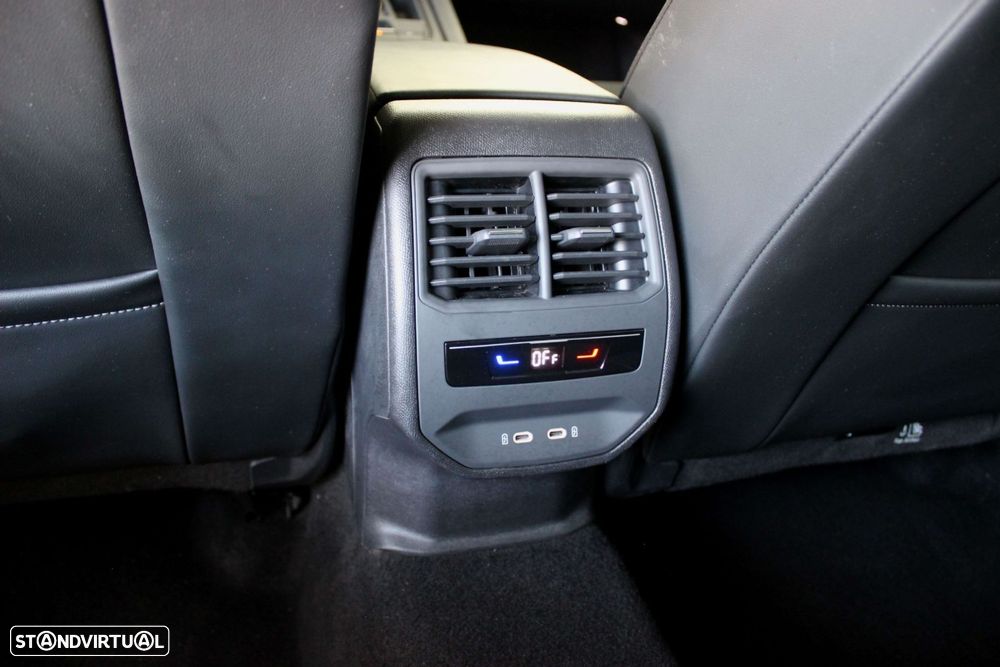 Cupra Leon 1.5 eTSI MID DSG - 40