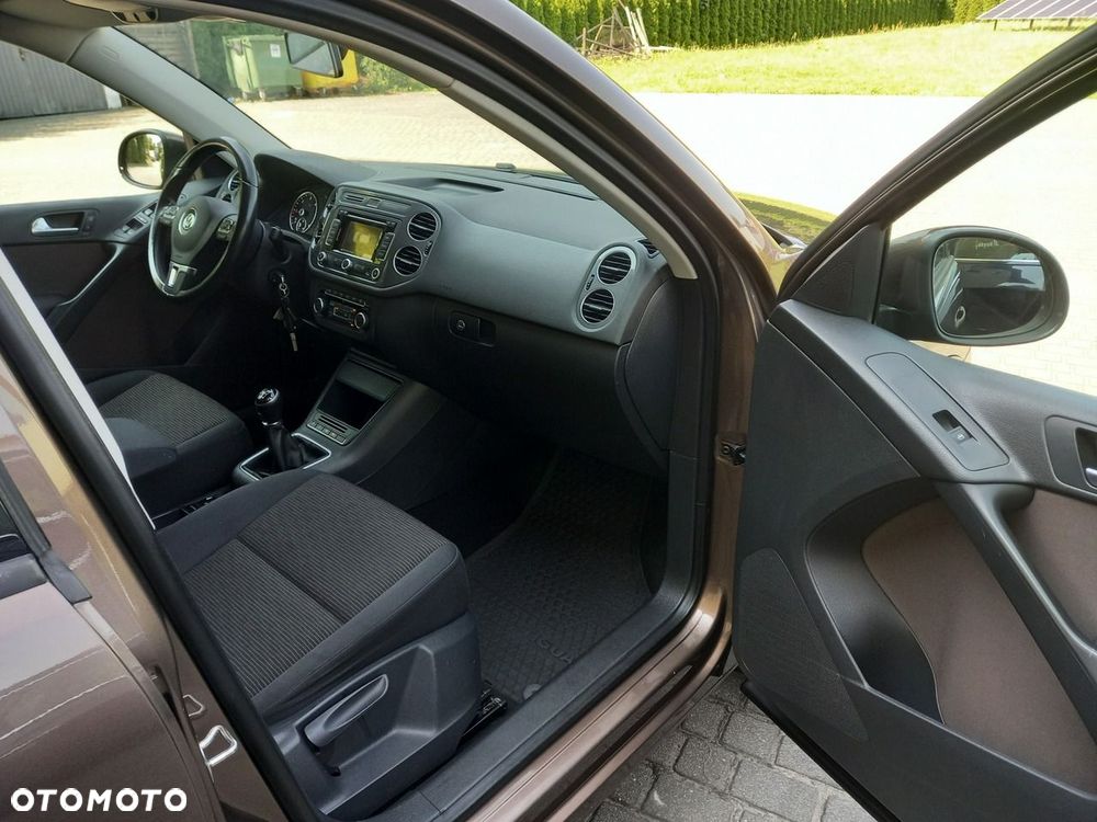 Volkswagen Tiguan 2.0 TDI DPF 4Motion BlueMotion Technology Lounge Sport & Style - 17