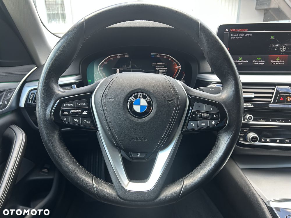 BMW Seria 5 520d Sport Line - 17