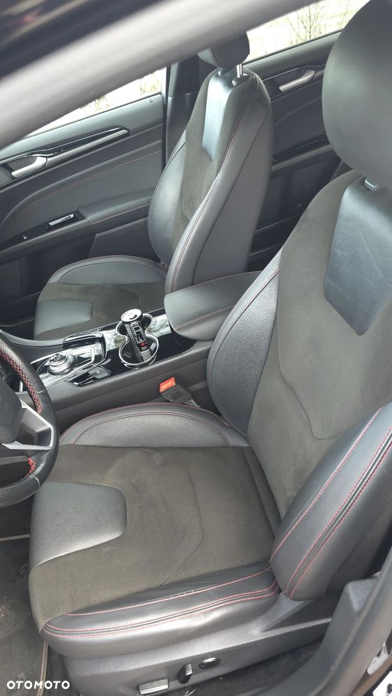 Ford Mondeo 2.0 EcoBlue ST-Line - 11