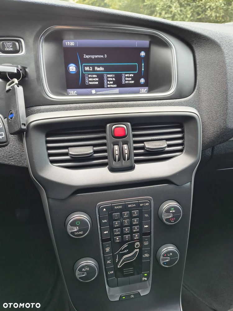 Volvo V40 D2 Summum - 20