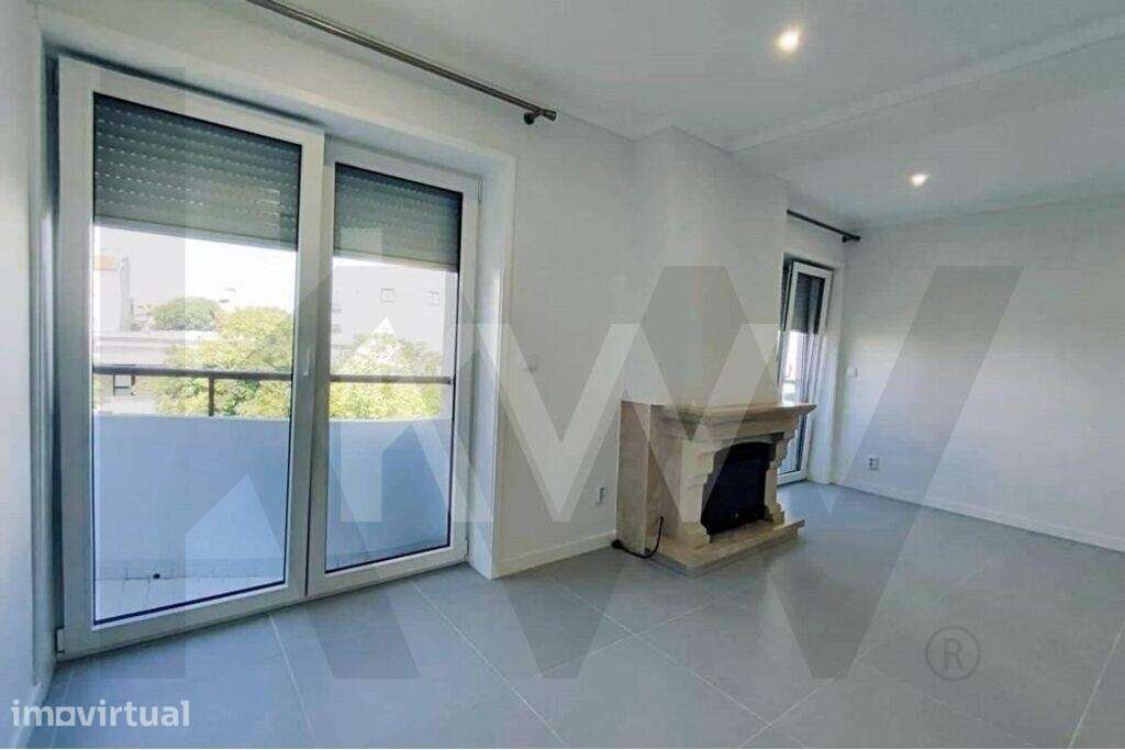 T3 com Garagem Box e Varanda | Remodelado | Bairro do Liceu, Aveiro - Grande imagem: 3/31