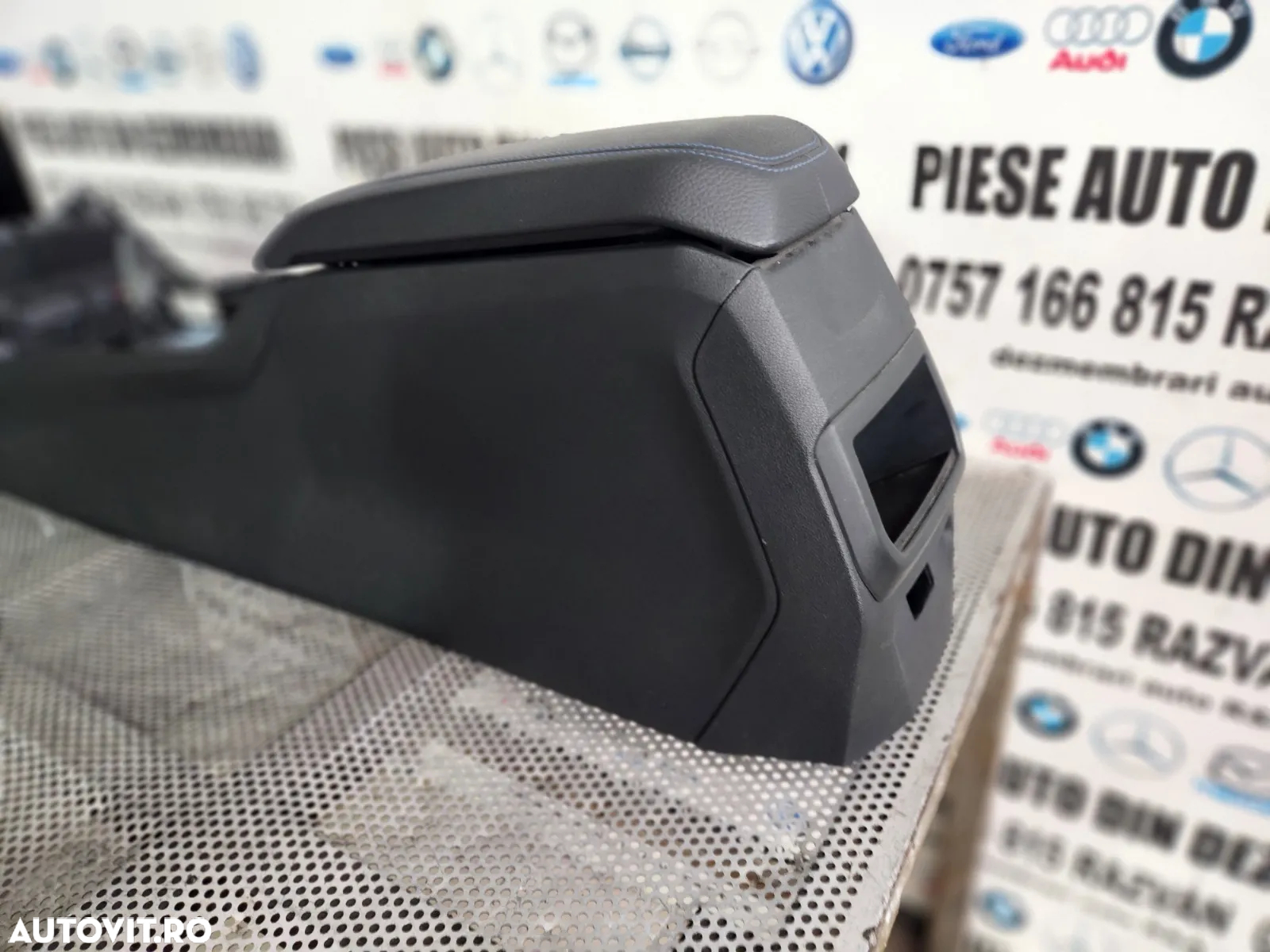 Cotiera Din Pele Bmw Seria 1 F40 F41 Volan Stanga Dezmembrez Bmw F40 M Paket - Dezmembrari Arad - 6