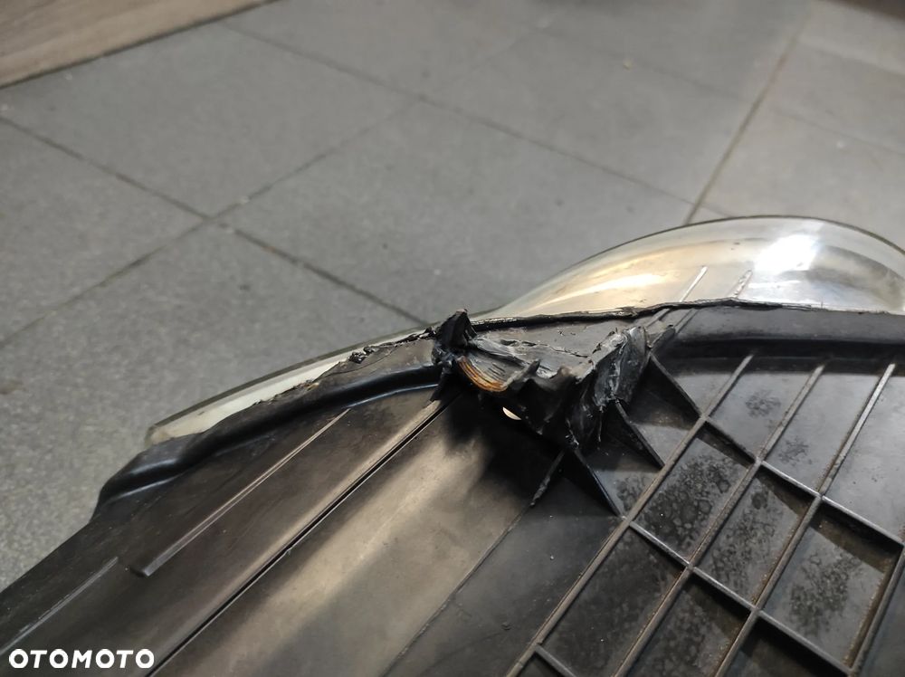 LAMPA PRZEDNIA PRAWA VW PASSAT B6 .96. LIFT BI XENON SKRĘTNY USZKODZONE MOCOWANIA  WYSYŁKA !!! - 7