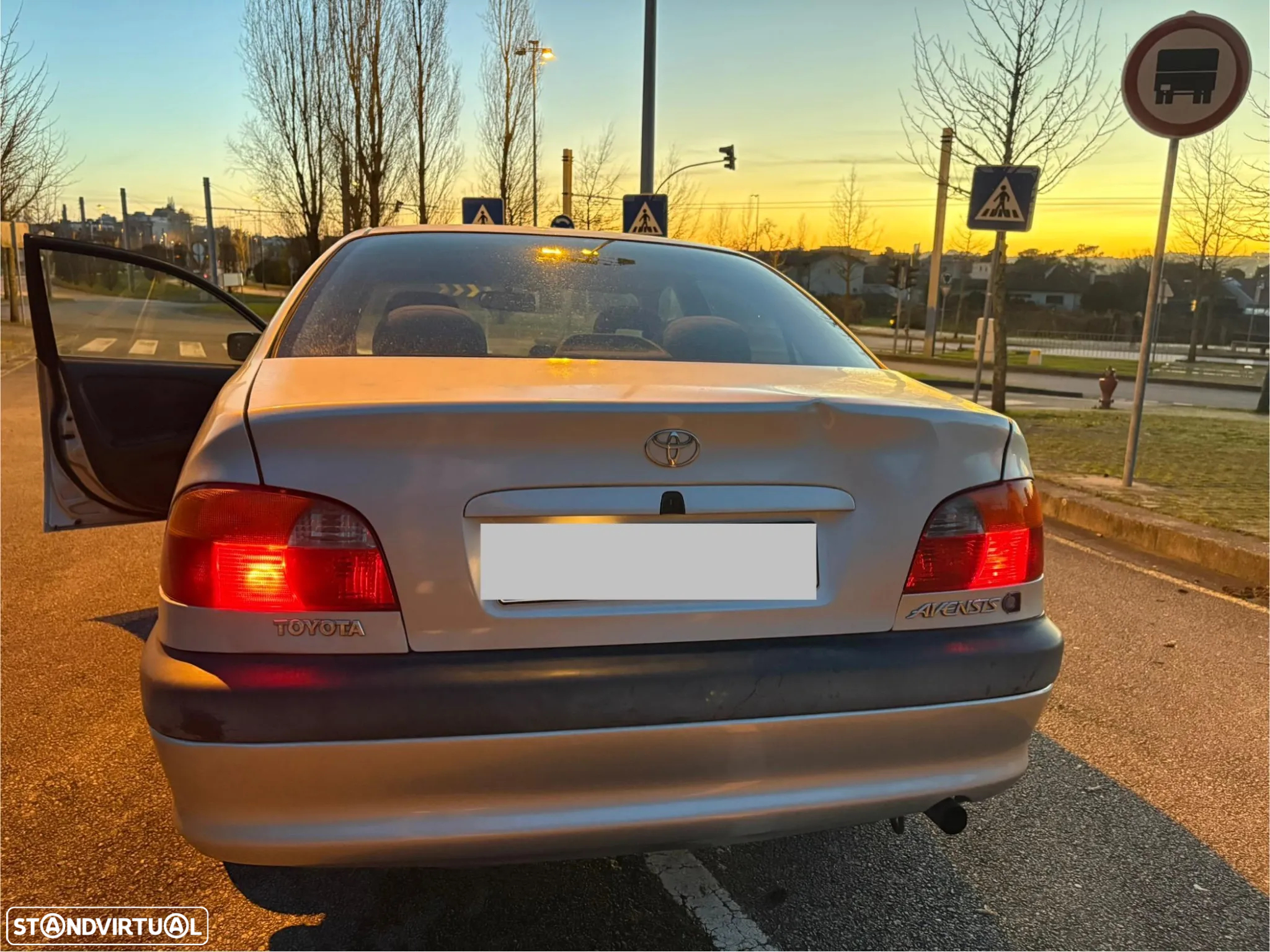 Toyota Avensis - 5