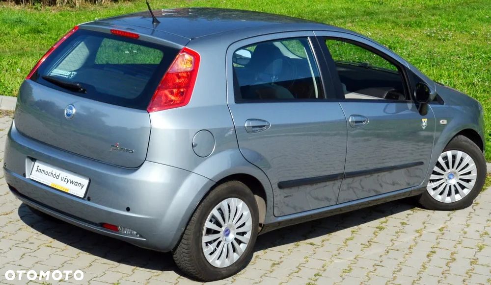Fiat Grande Punto - 11