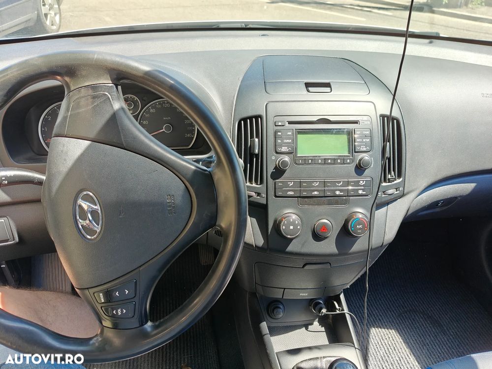HYUNDAI i30 2009 — imagine 8