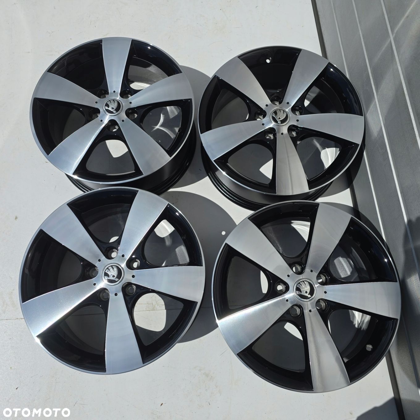 SKODA OCTAVIA II III 5x112 17 7J 17 ET54 4X - 1