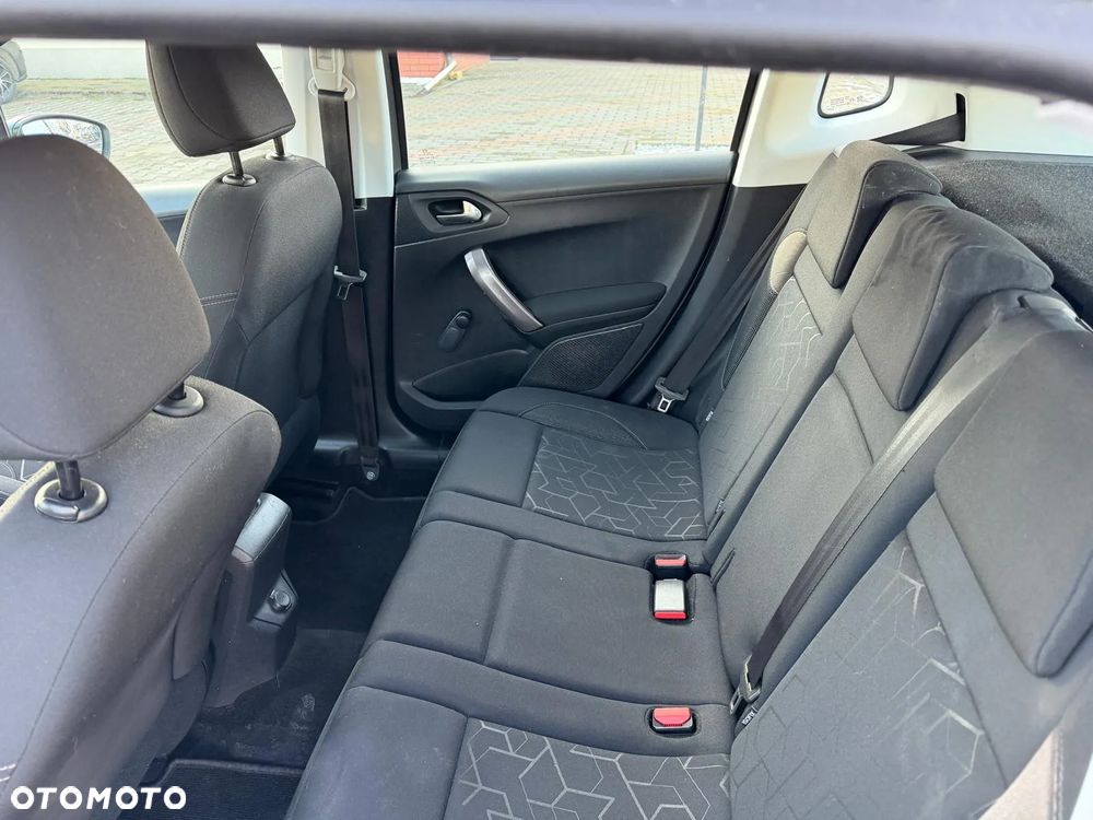 Peugeot 2008 PureTech 82 Active - 12