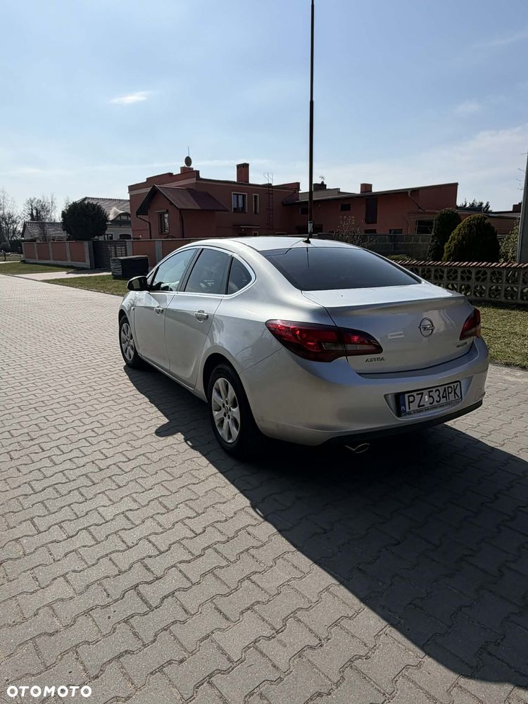 Opel Astra 1.4 T EU6 - 5