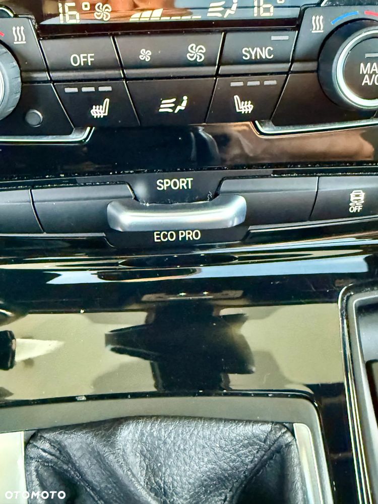 BMW Seria 2 220d Active Tourer M Sport - 22