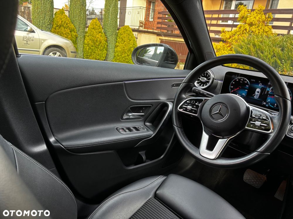 Mercedes-Benz Klasa A 180 7G-DCT - 16