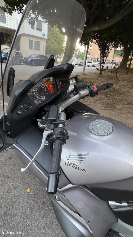 Honda Pan European ST1300 - 9