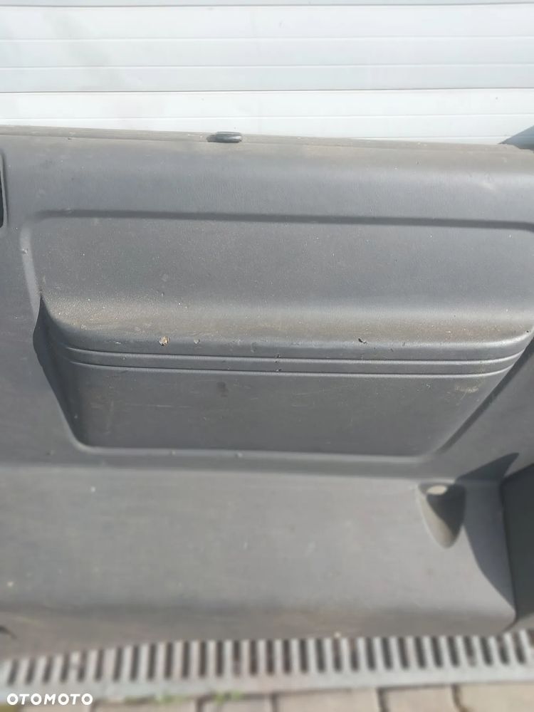 Boczki tapicerki tył vw t5 t6 wersja długa - 6