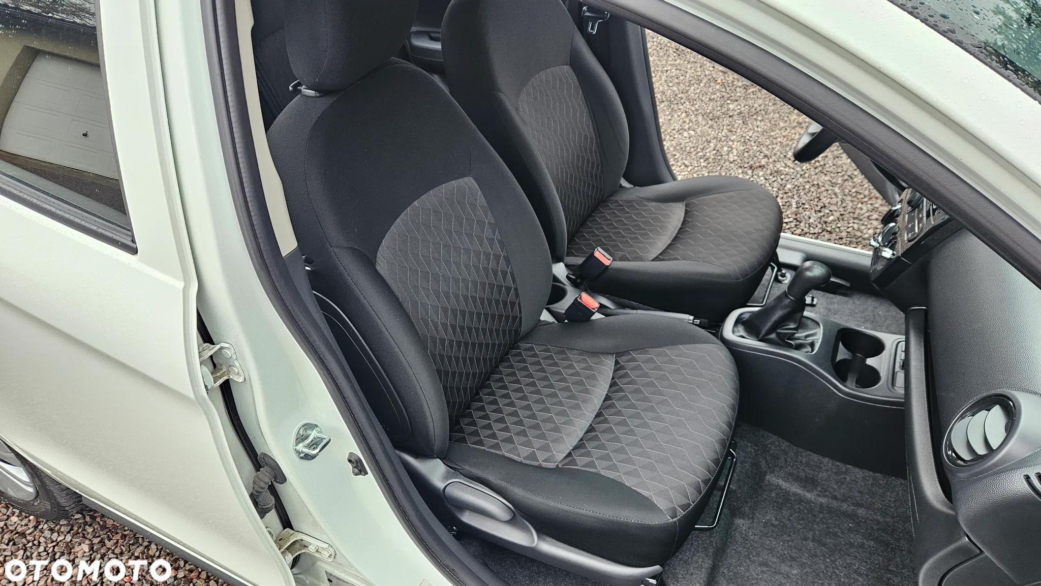 Mitsubishi Space Star 1.0 Active - 12