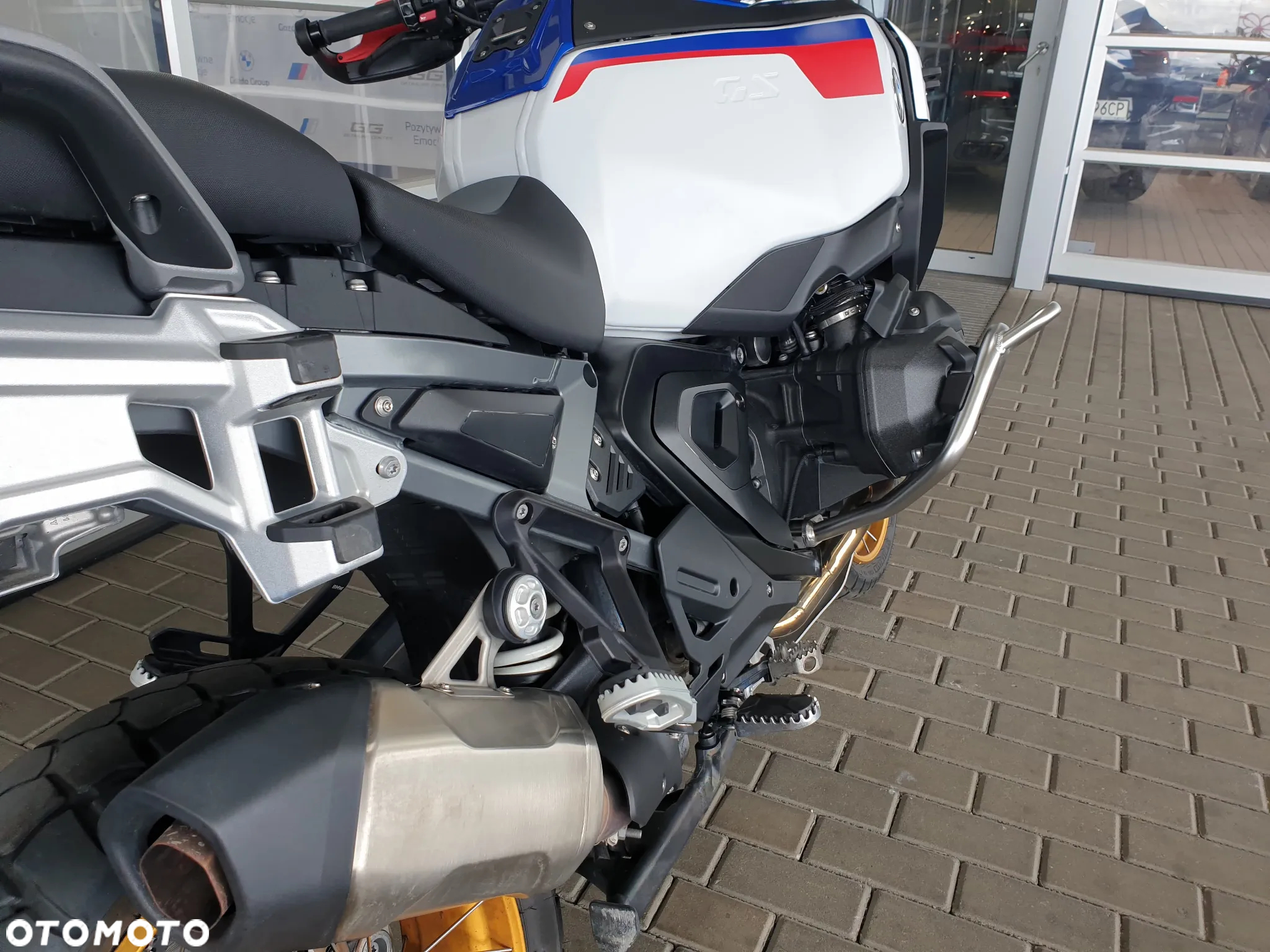BMW R - 8
