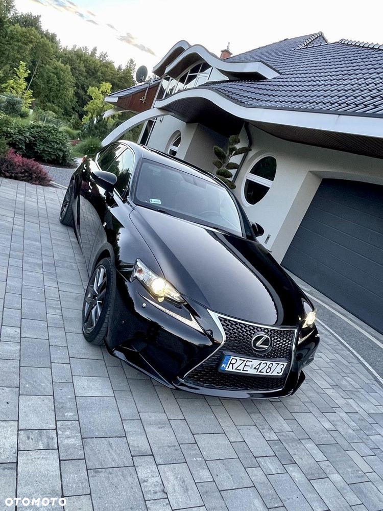 Lexus IS 250 F Sport - 4