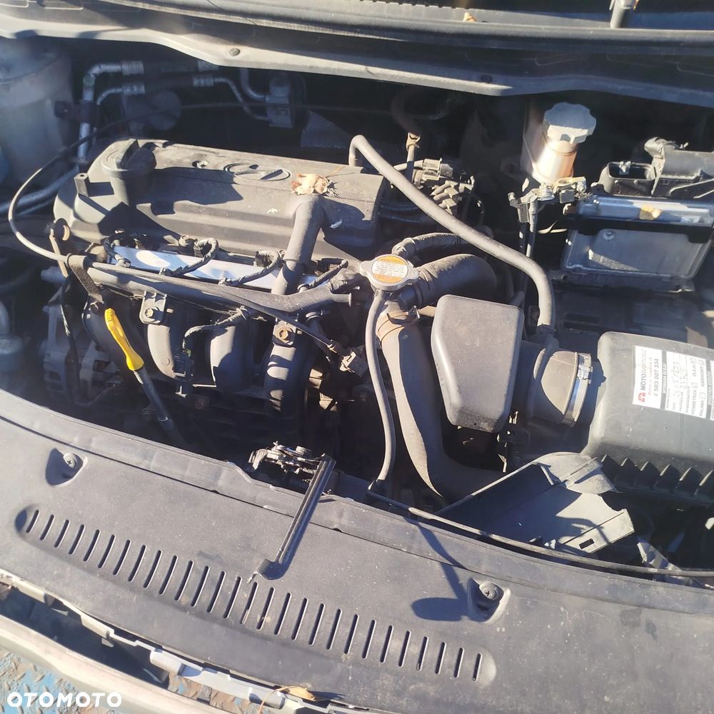 Hyundai I20  na części . - 8