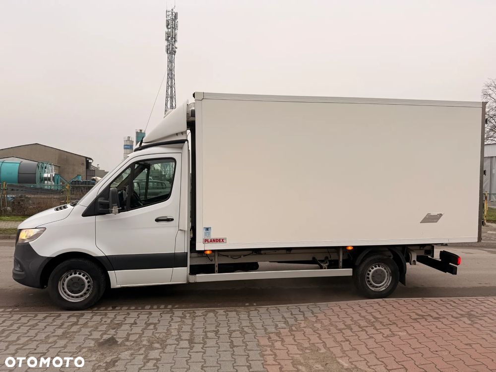 Mercedes-Benz SPRINTER - 4