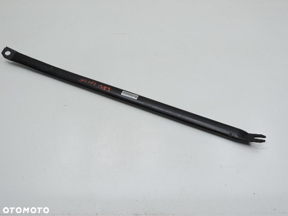 ROZPÓRKA KIELICHÓW PRAWA BMW E81 - 7