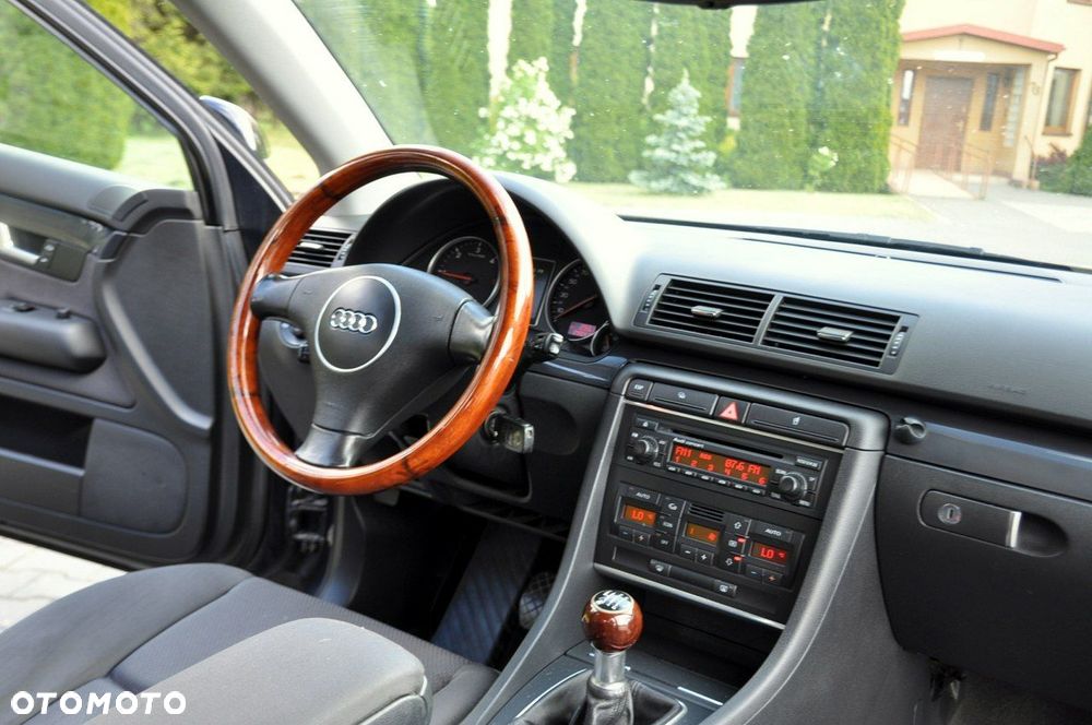 Audi A4 - 24
