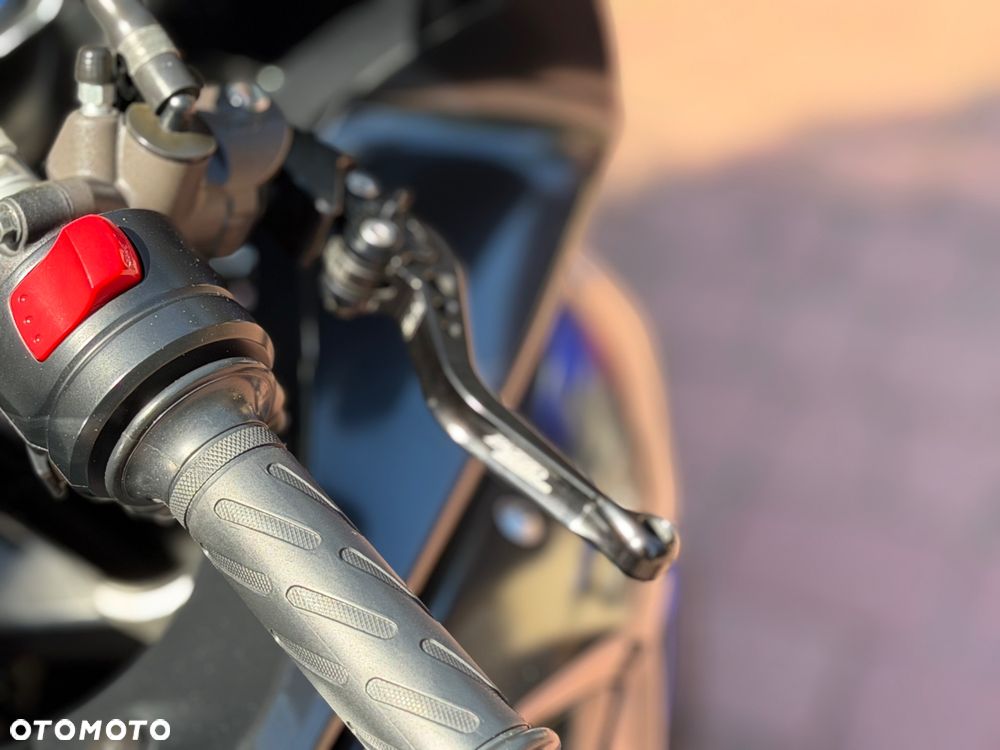 Suzuki GSX-R - 23