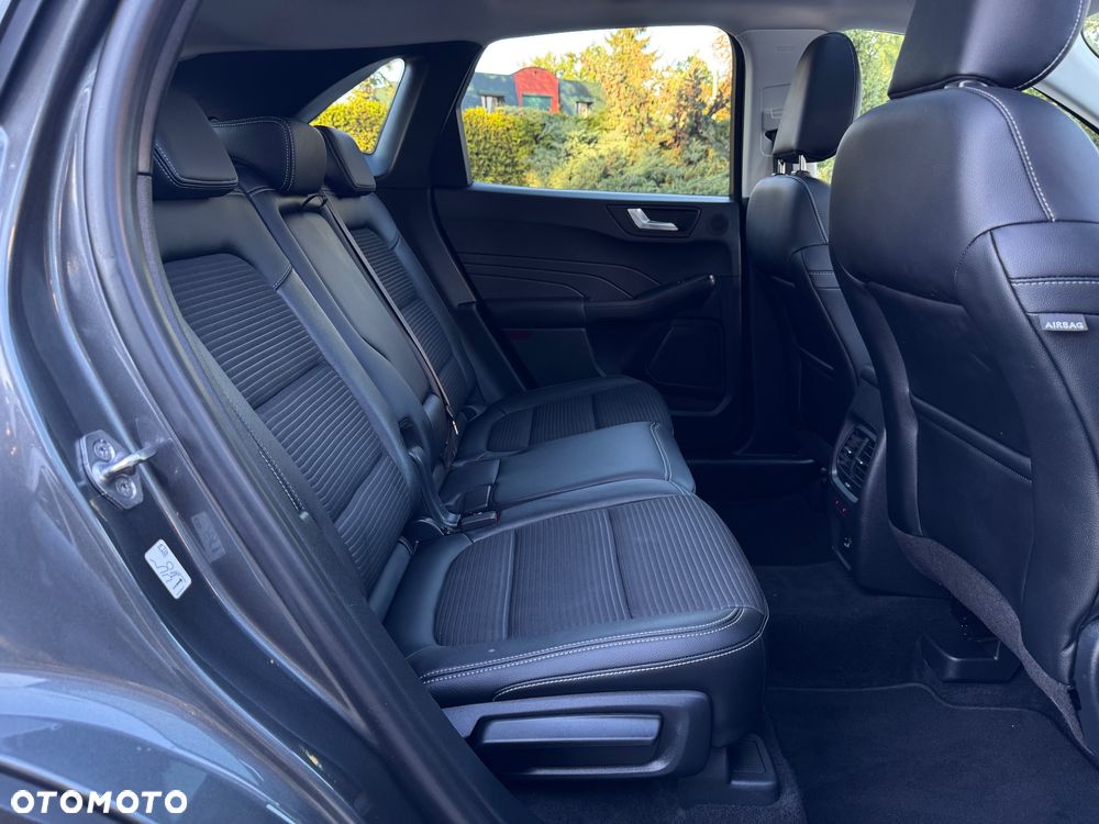 Ford Kuga 1.5 EcoBoost 2x4 Titanium - 25