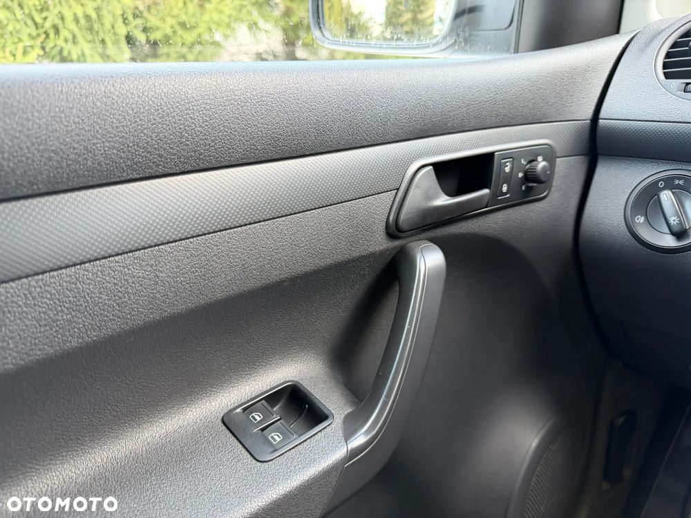 Volkswagen Caddy Maxi Trendline Mixt - 16