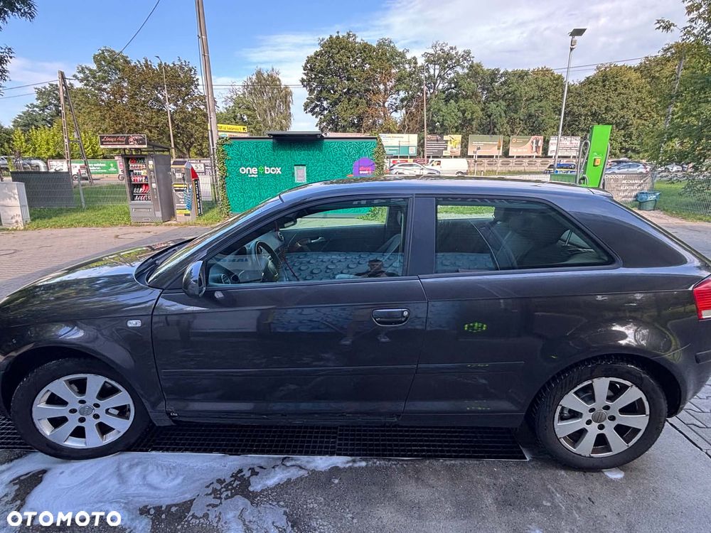 Audi A3 3-drzwiowe 1.9 TDI DPF Ambiente S tronic - 3