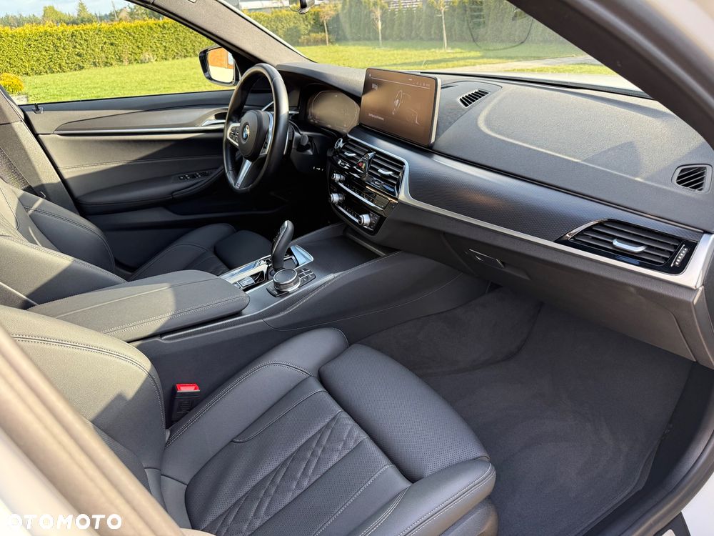 BMW Seria 5 518d mHEV M Sport sport - 7