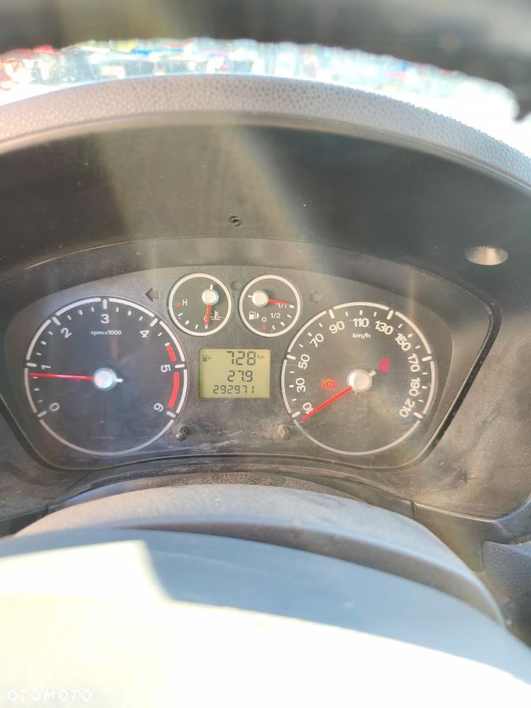 Ford Transit Connect - 13