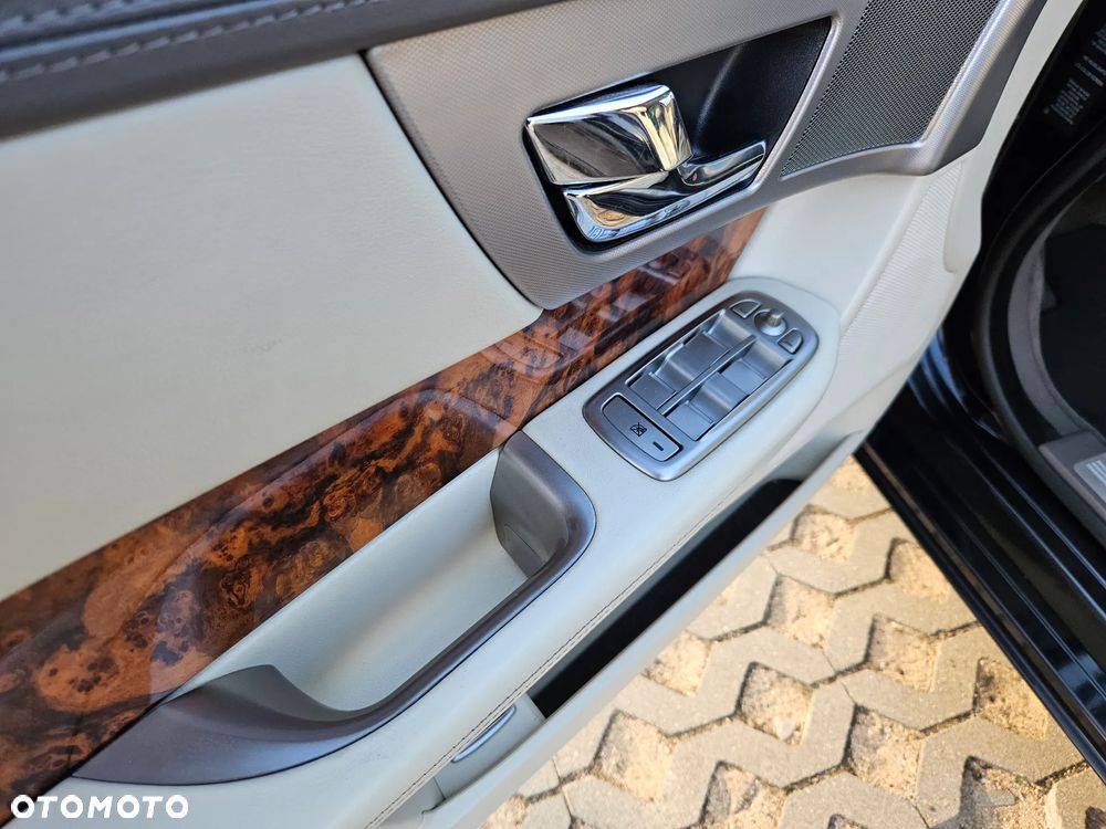 Jaguar XF 5.0 V8 Premium Luxury - 21