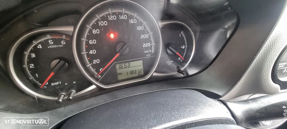 Toyota Yaris 1.4 D-4D Comfort+P.Style - 10