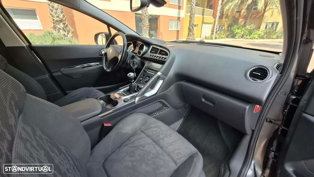 Peugeot 3008 1.6 HDi Allure - 5