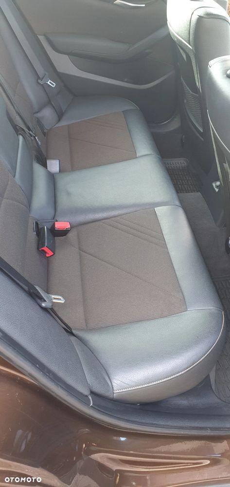 BMW X1 xDrive20d - 13