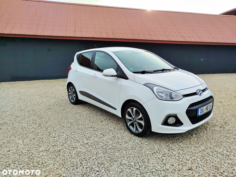 Hyundai i10 1.0 Fifa World Cup Edition - 26