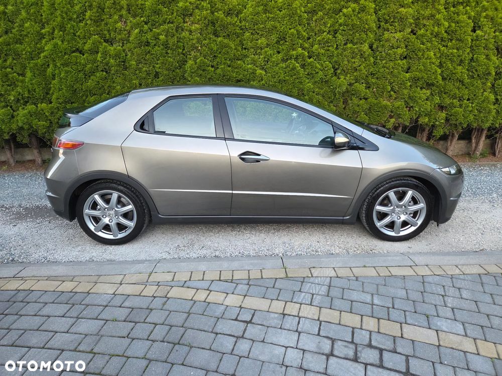 Honda Civic 1.8 Comfort - 22