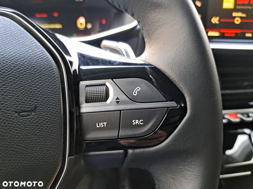 Peugeot 208 1.2 PureTech Allure Pack S&S EAT8 - 17