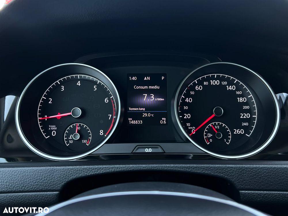 Volkswagen Golf 1.5 eTSI OPF DSG R-Line - 23