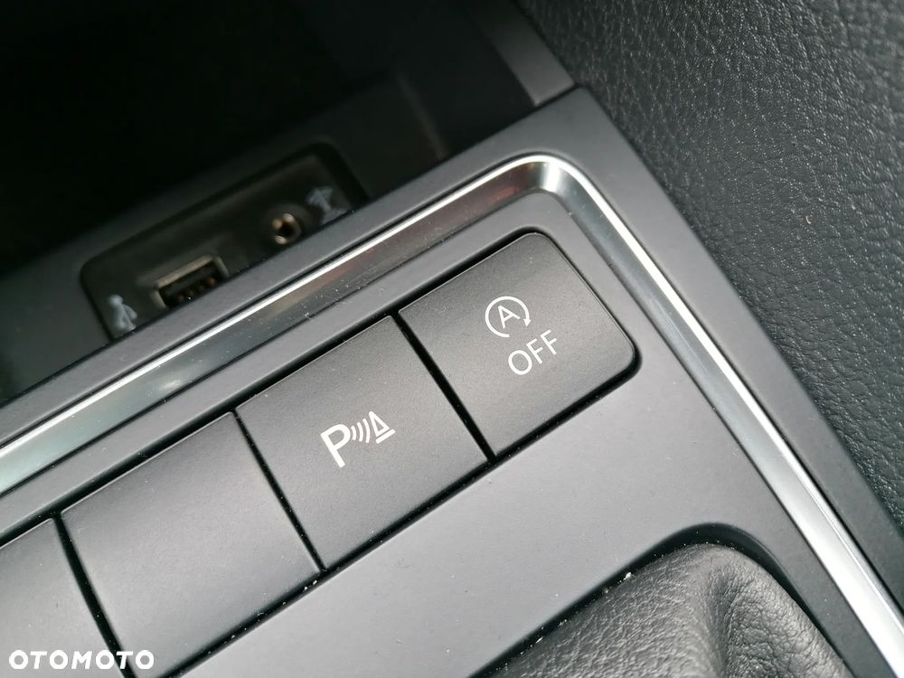 Volkswagen Jetta 1.4 TSI BMT Comfortline - 24