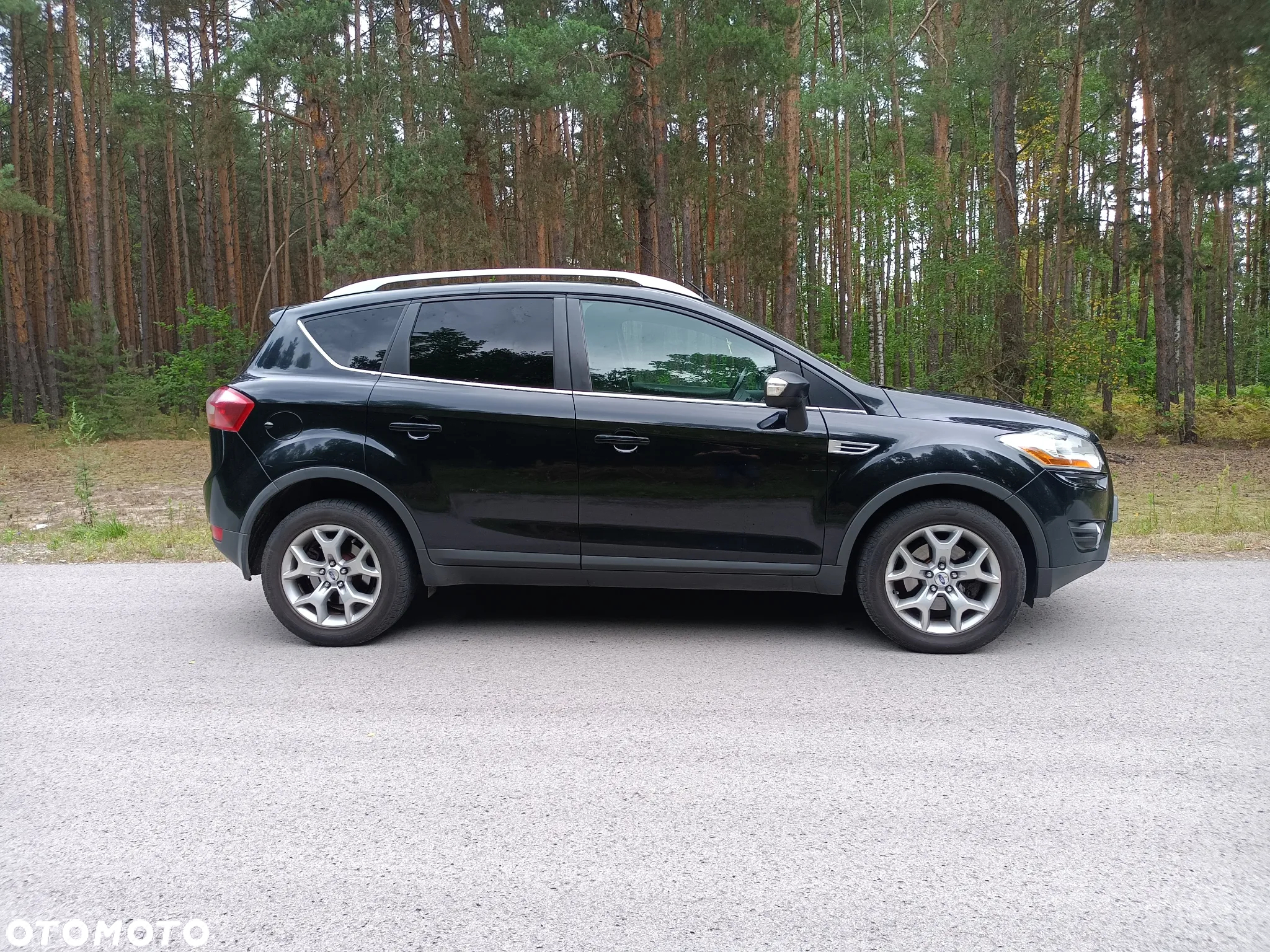Ford Kuga 2.0 TDCi 2x4 Titanium - 5