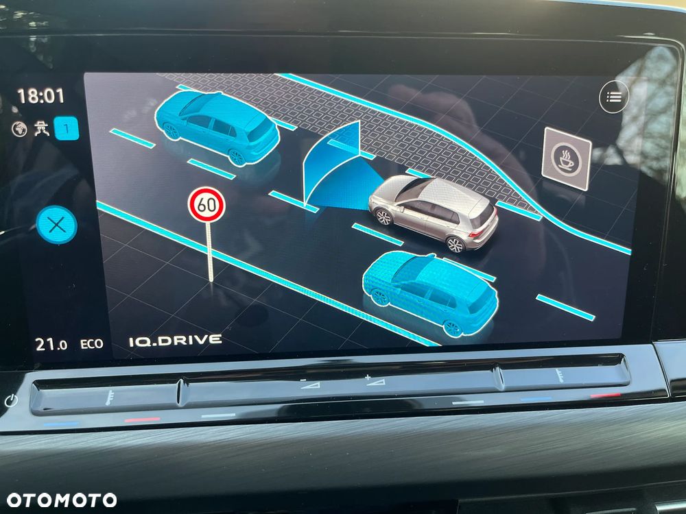 Volkswagen Golf 1.4 eHybrid OPF DSG Style - 4