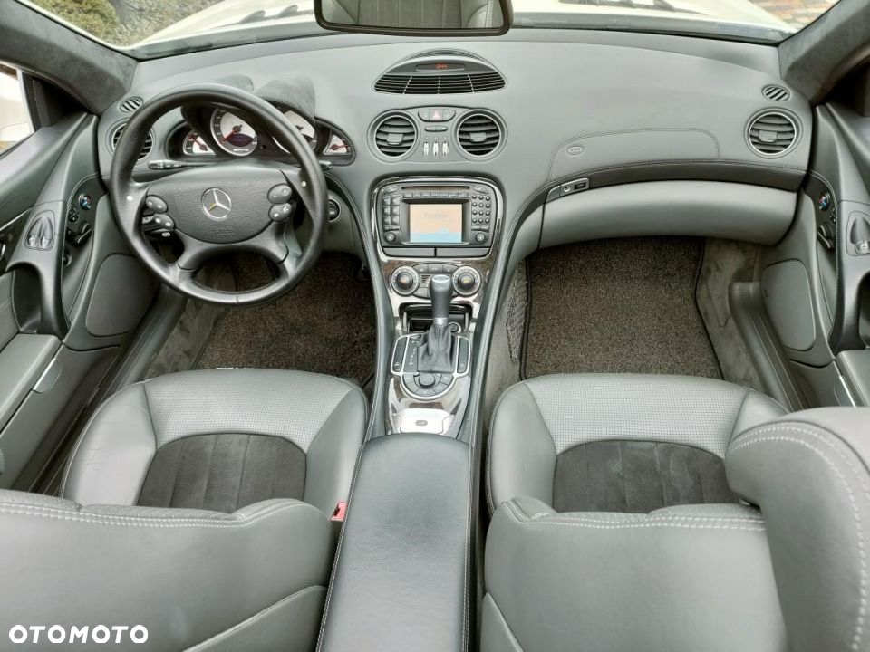 Mercedes-Benz SL 55 AMG - 23