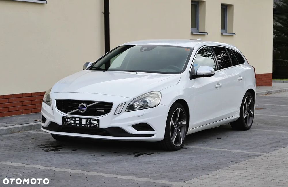 Volvo V60 2.0T R-Design - 4