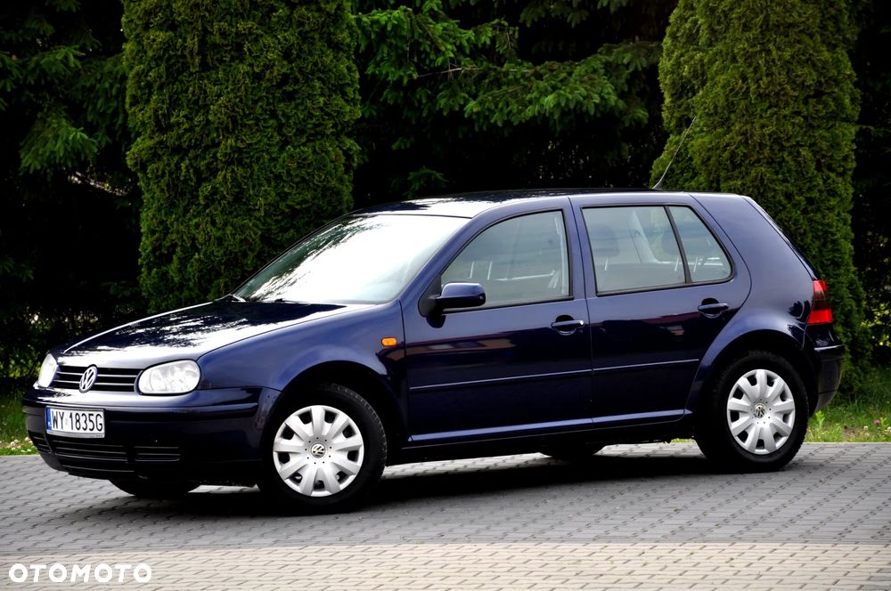 Volkswagen Golf 1.6 Edition - 1