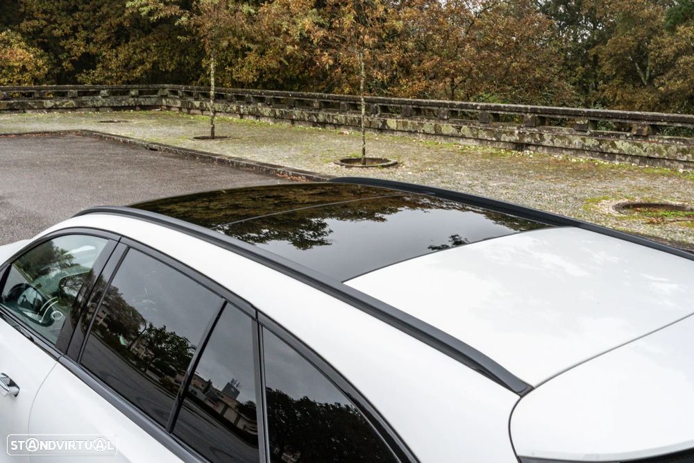 Mercedes-Benz E 300 e 4Matic 9G-TRONIC - 23