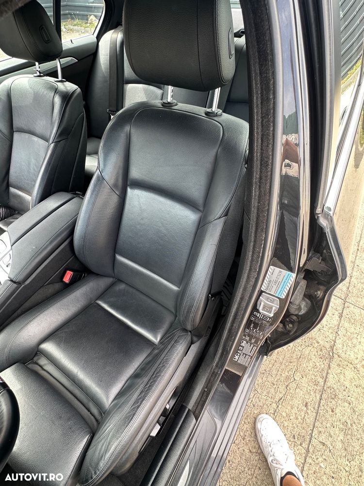 BMW Seria 5 520d xDrive - 13