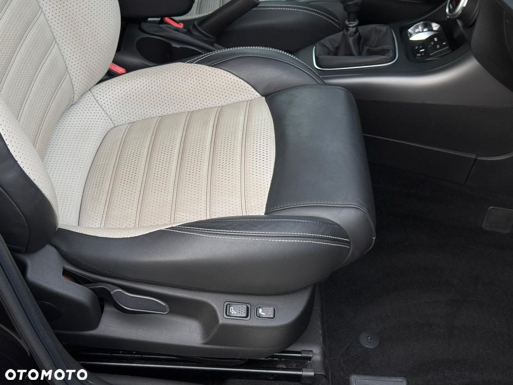 Alfa Romeo Giulietta 1.4 TB 16V Multiair Collezione - 32