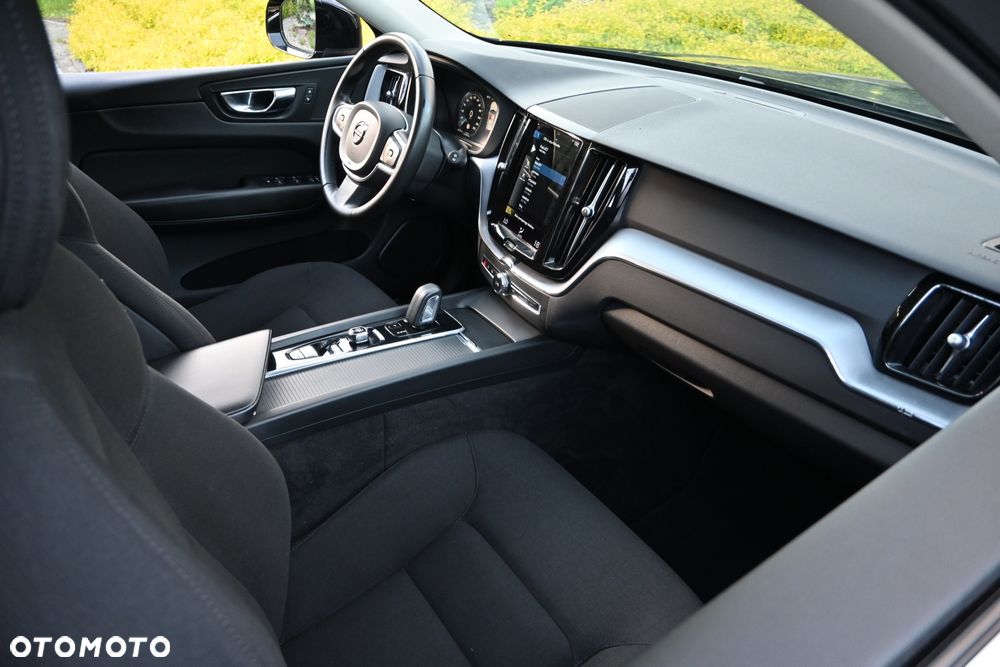 Volvo XC 60 D4 Geartronic Momentum Pro - 23