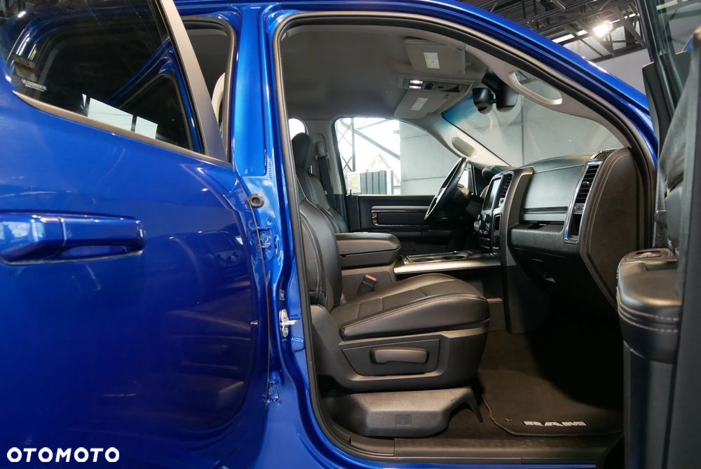 Dodge RAM 1500 5.7 4x4 - 10